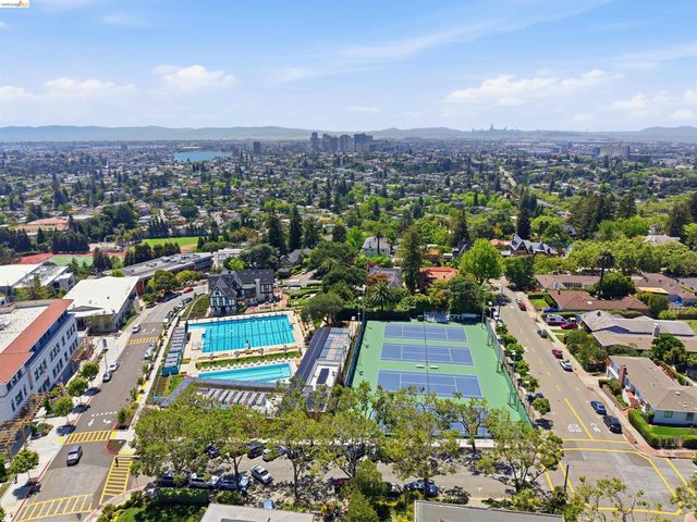 235 Highland Ave, Piedmont, CA 94611