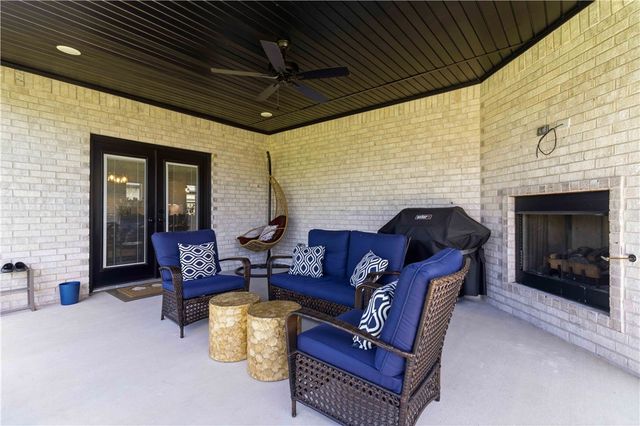 1171 Longbourn Drive, Centerton, AR 72719