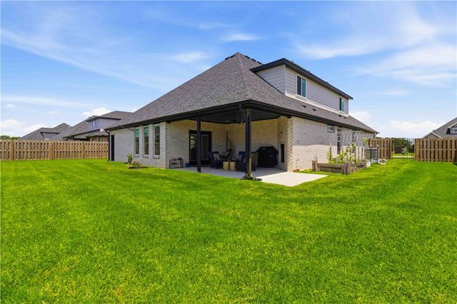 1171 Longbourn Drive, Centerton, AR 72719