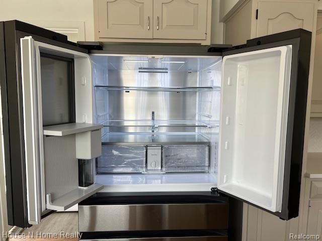 2500 E Hudson Avenue, Royal Oak, MI 48067