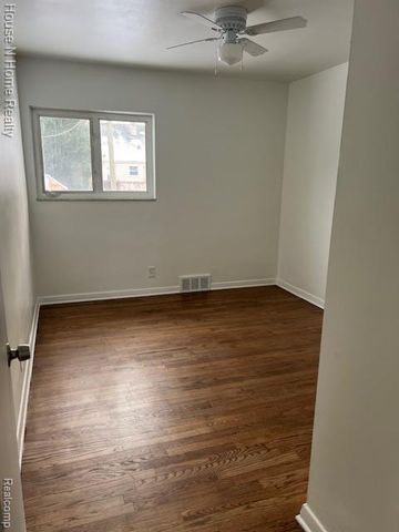 2500 E Hudson Avenue, Royal Oak, MI 48067