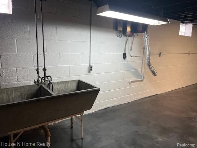 2500 E Hudson Avenue, Royal Oak, MI 48067