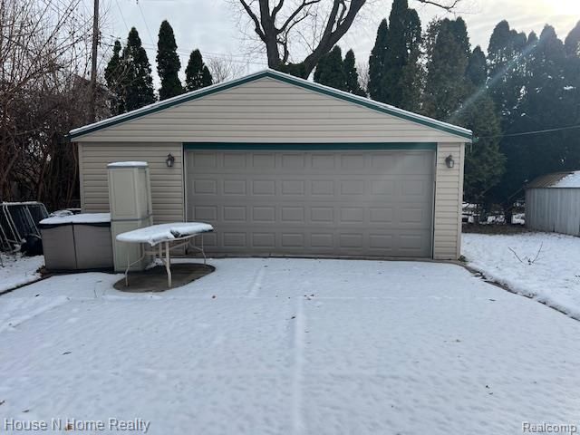 2500 E Hudson Avenue, Royal Oak, MI 48067