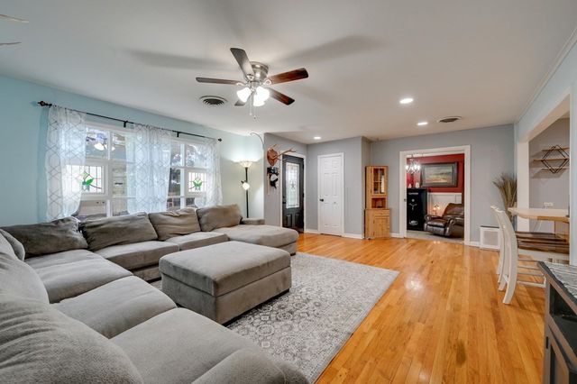 1518 Glen Rd, Kerrville, TX 78028