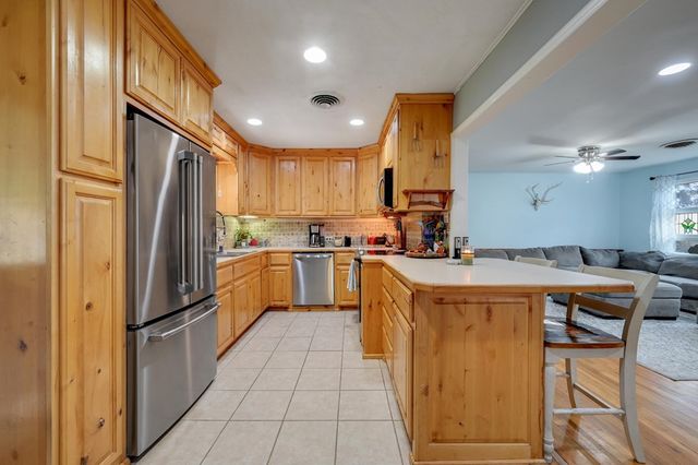 1518 Glen Rd, Kerrville, TX 78028