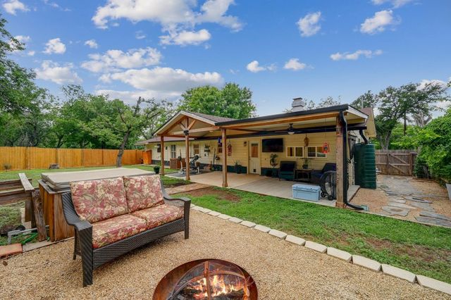 1518 Glen Rd, Kerrville, TX 78028