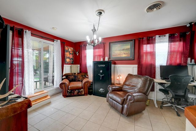 1518 Glen Rd, Kerrville, TX 78028