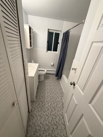 74 Beach St 2-11, Woburn, MA 01801