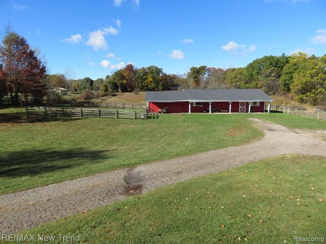1656 S Lapeer Road, Lapeer, MI 48446