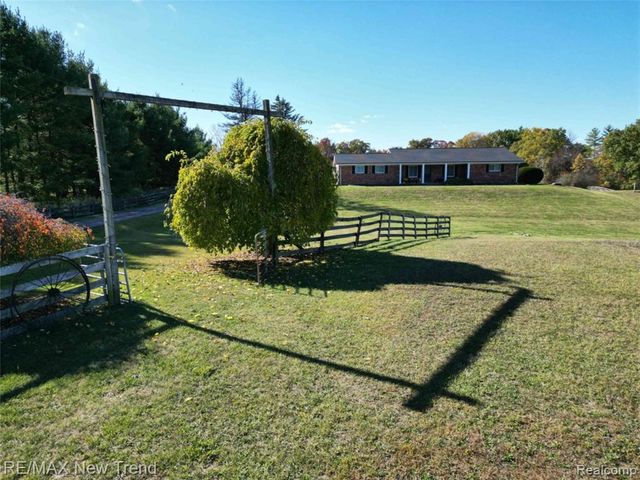 1656 S Lapeer Road, Lapeer, MI 48446