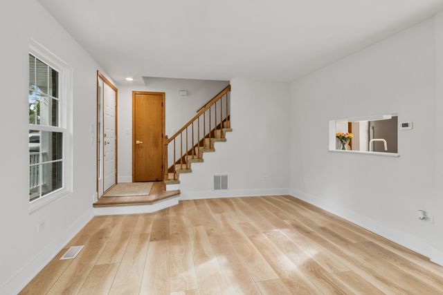 14710 Kenton Avenue, Midlothian, IL 60445