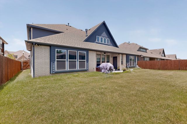 2905 Emerald Trace Drive, Denton, TX 76226