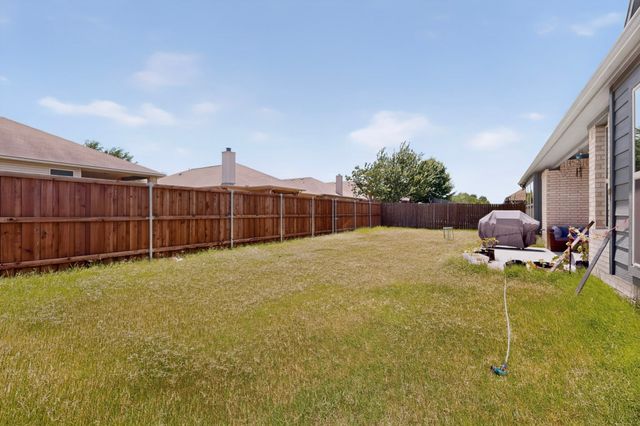 2905 Emerald Trace Drive, Denton, TX 76226