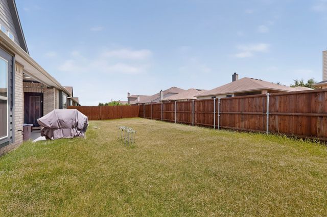 2905 Emerald Trace Drive, Denton, TX 76226