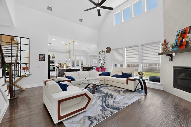 2905 Emerald Trace Drive, Denton, TX 76226