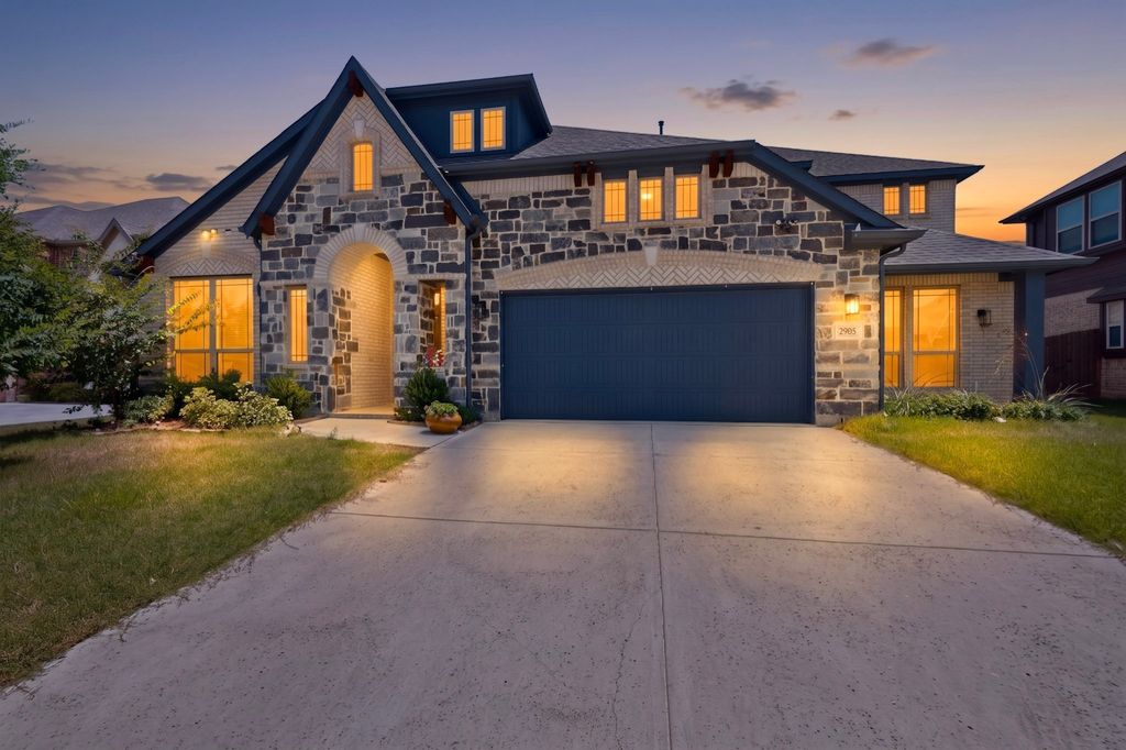 2905 Emerald Trace Drive, Denton, TX 76226