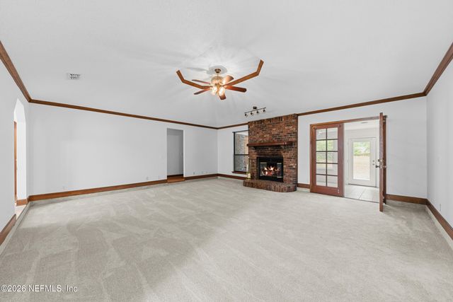 10428 CRYSTAL SPRINGS Road, Jacksonville, FL 32221