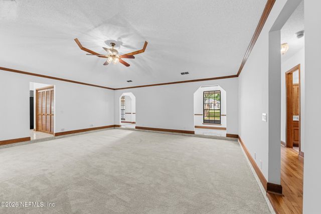 10428 CRYSTAL SPRINGS Road, Jacksonville, FL 32221