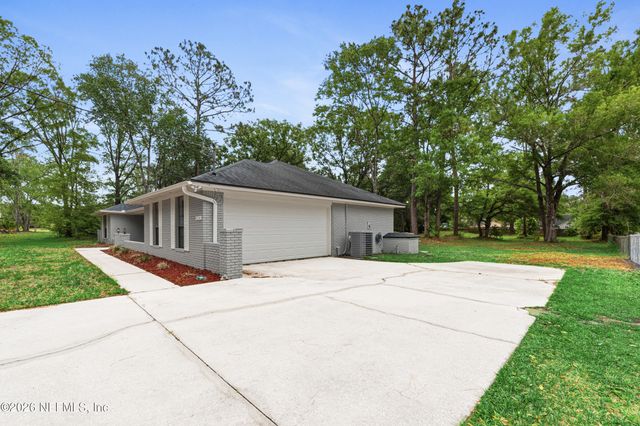 10428 CRYSTAL SPRINGS Road, Jacksonville, FL 32221