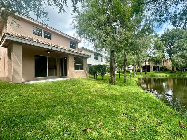 10702 NW 1st Court, Plantation, FL 33324