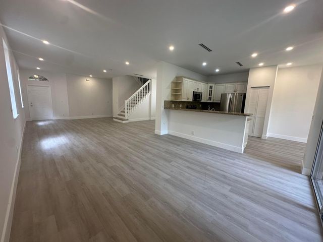 10702 NW 1st Court, Plantation, FL 33324