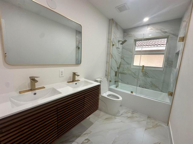 10702 NW 1st Court, Plantation, FL 33324