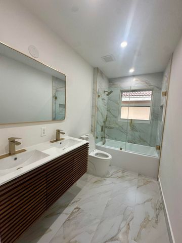 10702 NW 1st Court, Plantation, FL 33324