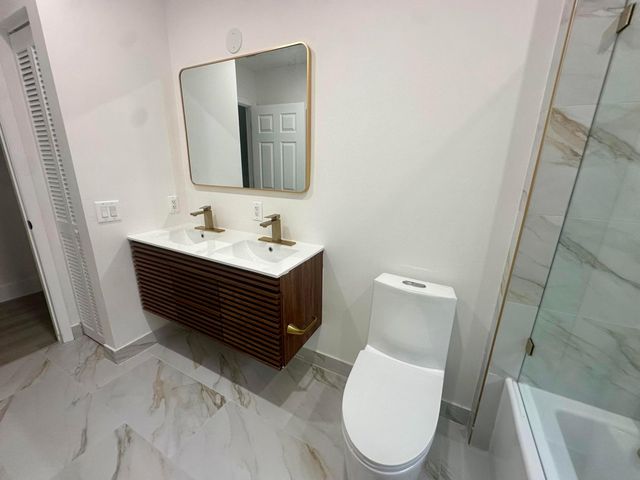 10702 NW 1st Court, Plantation, FL 33324