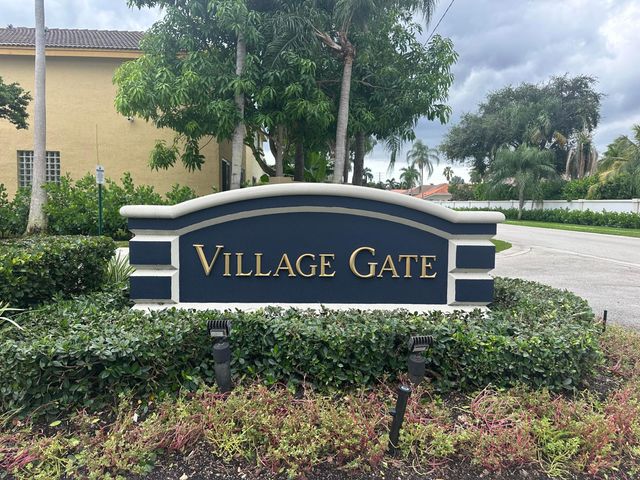 10702 NW 1st Court, Plantation, FL 33324