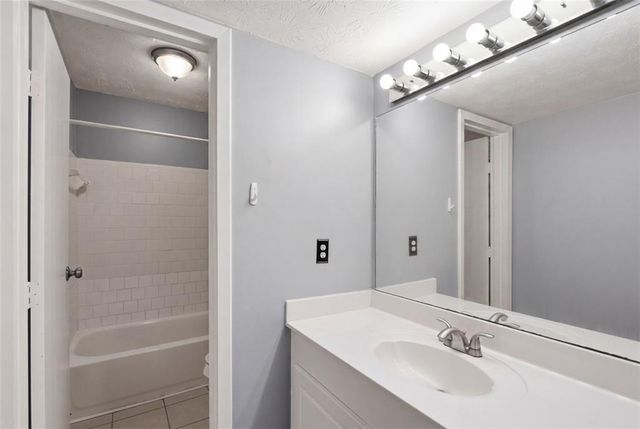 1204 Ashborough Terrace SE E, Marietta, GA 30067
