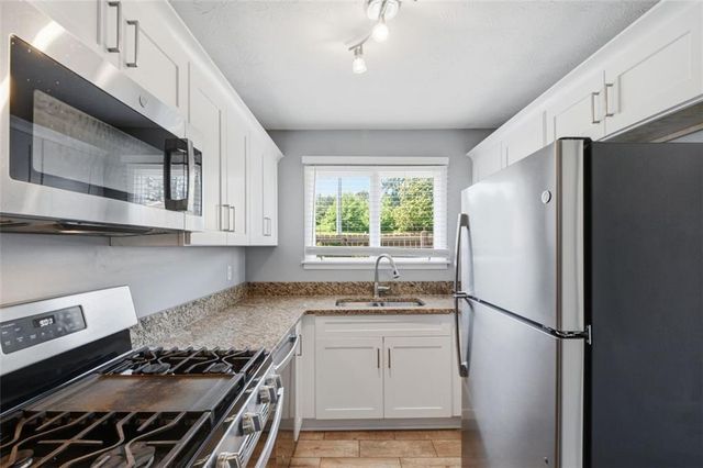1204 Ashborough Terrace SE E, Marietta, GA 30067