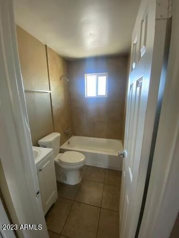 2311 W GLENROSA Avenue 1, Phoenix, AZ 85015