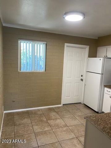 2311 W GLENROSA Avenue 1, Phoenix, AZ 85015