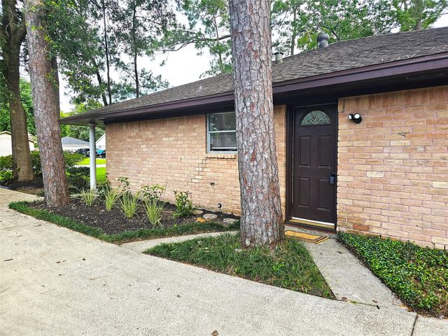 5207 Longshadow Drive, Dickinson, TX 77539