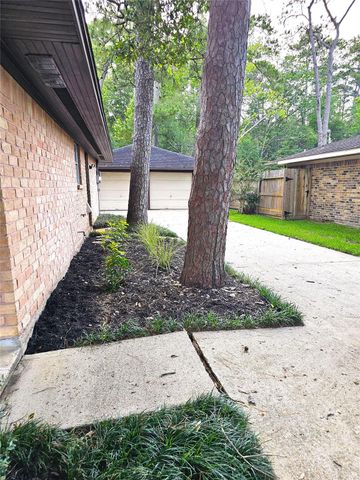 5207 Longshadow Drive, Dickinson, TX 77539