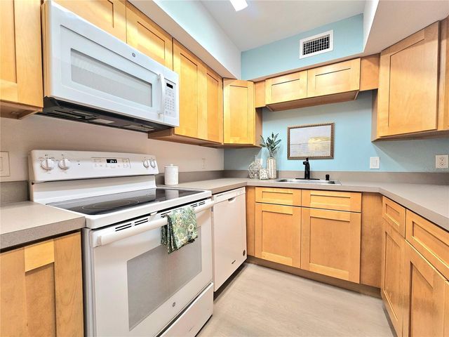 21267 GERTRUDE AVENUE 114, Port Charlotte, FL 33952