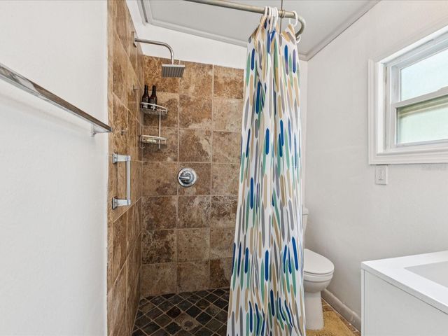 6518 S WEST SHORE CIRCLE, Tampa, FL 33616