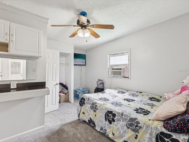 6518 S WEST SHORE CIRCLE, Tampa, FL 33616