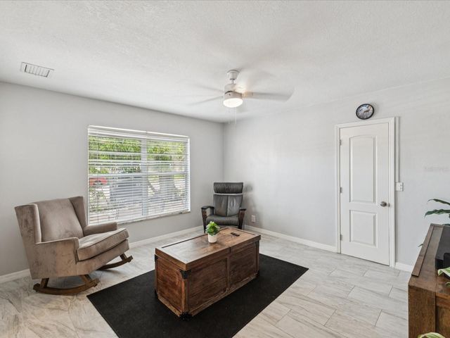 6518 S WEST SHORE CIRCLE, Tampa, FL 33616