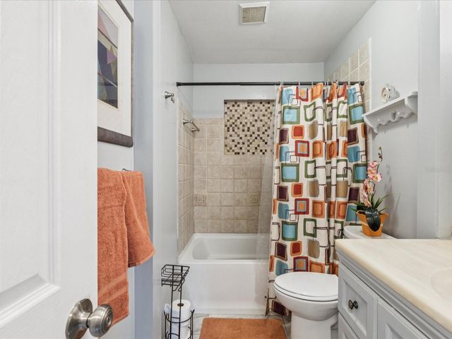 6518 S WEST SHORE CIRCLE, Tampa, FL 33616