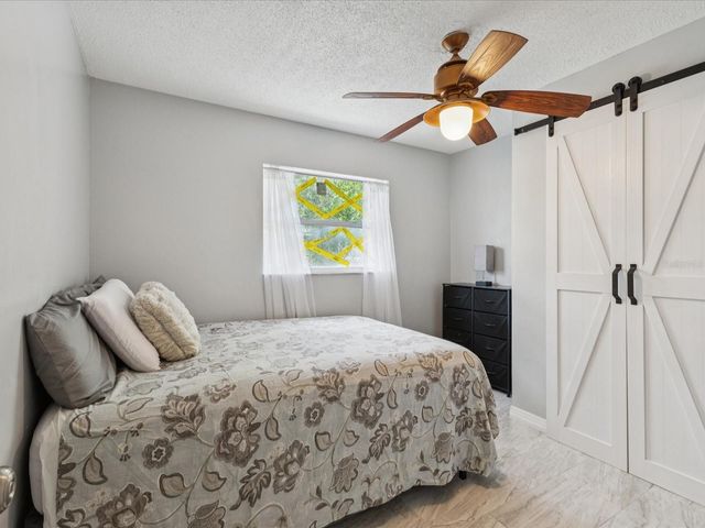 6518 S WEST SHORE CIRCLE, Tampa, FL 33616