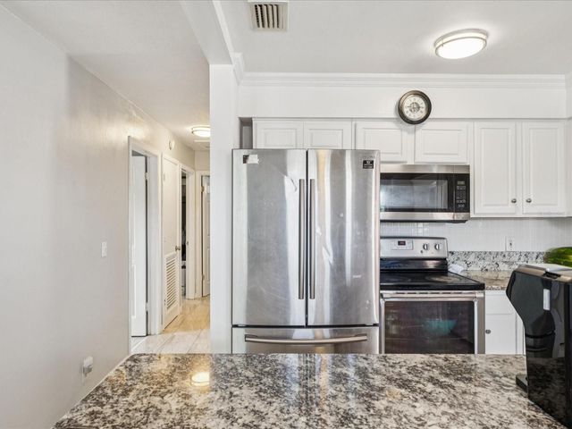 6518 S WEST SHORE CIRCLE, Tampa, FL 33616