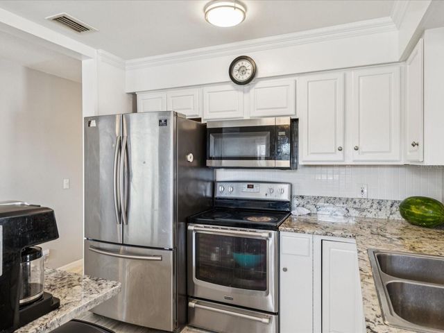 6518 S WEST SHORE CIRCLE, Tampa, FL 33616