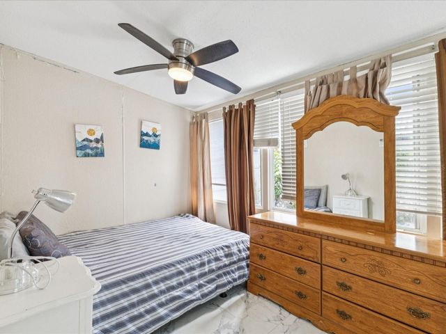 6518 S WEST SHORE CIRCLE, Tampa, FL 33616