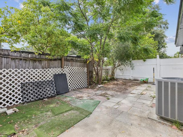 6518 S WEST SHORE CIRCLE, Tampa, FL 33616