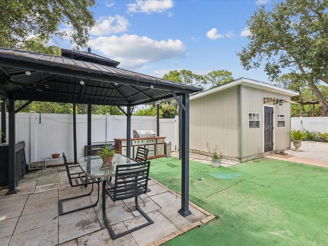 6518 S WEST SHORE CIRCLE, Tampa, FL 33616