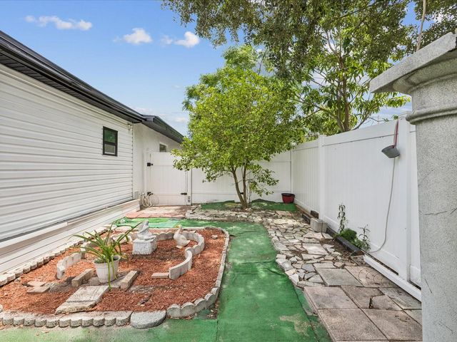 6518 S WEST SHORE CIRCLE, Tampa, FL 33616