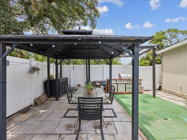 6518 S WEST SHORE CIRCLE, Tampa, FL 33616