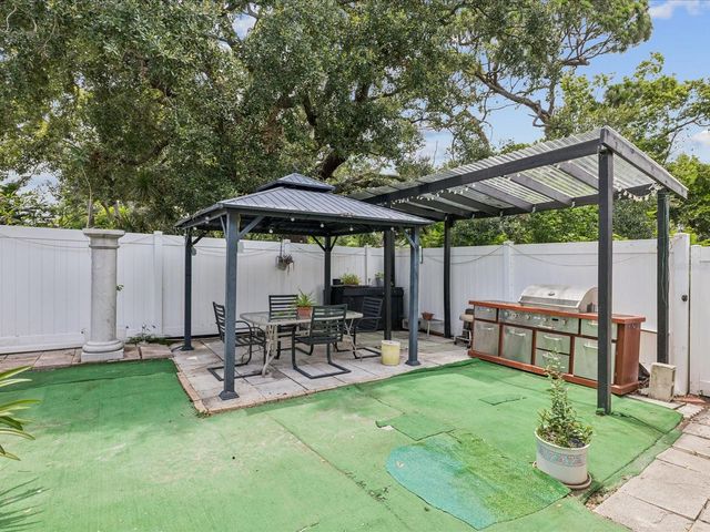 6518 S WEST SHORE CIRCLE, Tampa, FL 33616