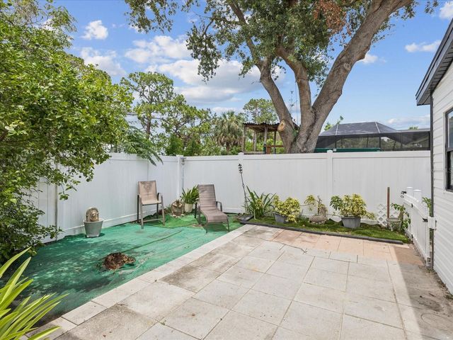 6518 S WEST SHORE CIRCLE, Tampa, FL 33616